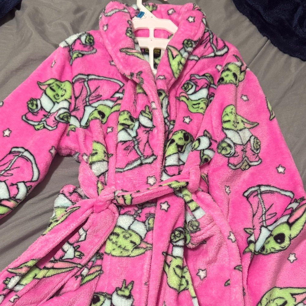 Star Wars Pink Kids Robe with Green Character Print